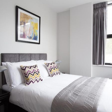 Cotels At 7Zero1 Serviced Apartments - Modern Apartments, Superfast Broadband, Free Parking, Centrally Located Milton Keynes Dış mekan fotoğraf