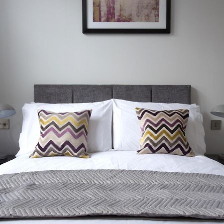 Cotels At 7Zero1 Serviced Apartments - Modern Apartments, Superfast Broadband, Free Parking, Centrally Located Milton Keynes Dış mekan fotoğraf