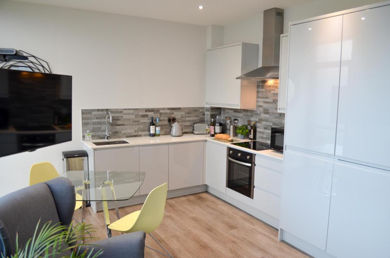 Cotels At 7Zero1 Serviced Apartments - Modern Apartments, Superfast Broadband, Free Parking, Centrally Located Milton Keynes Dış mekan fotoğraf