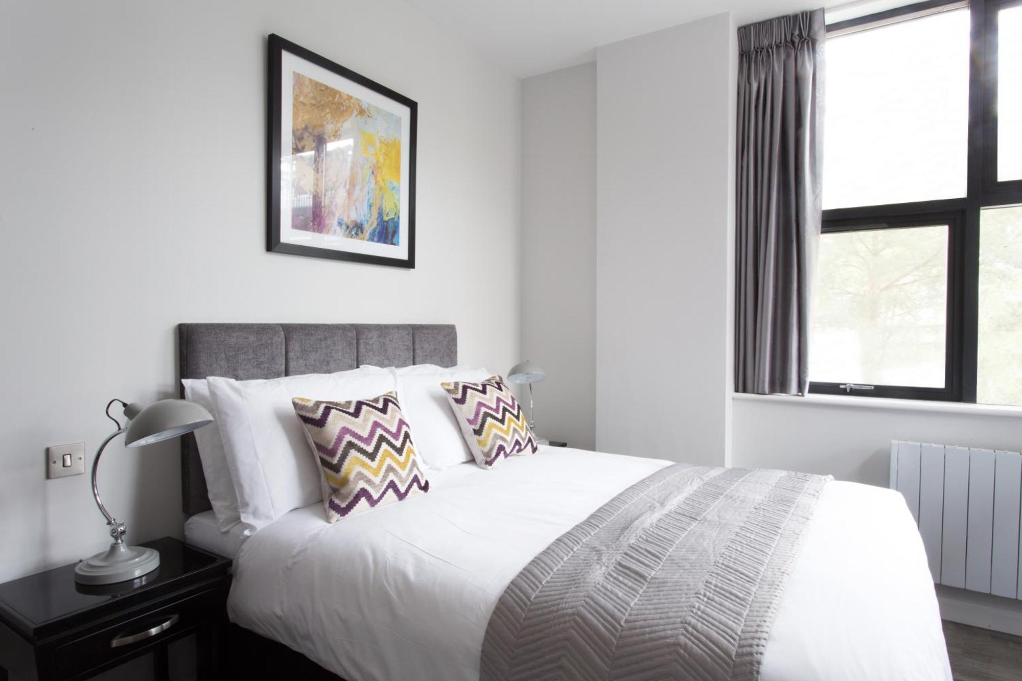 Cotels At 7Zero1 Serviced Apartments - Modern Apartments, Superfast Broadband, Free Parking, Centrally Located Milton Keynes Dış mekan fotoğraf