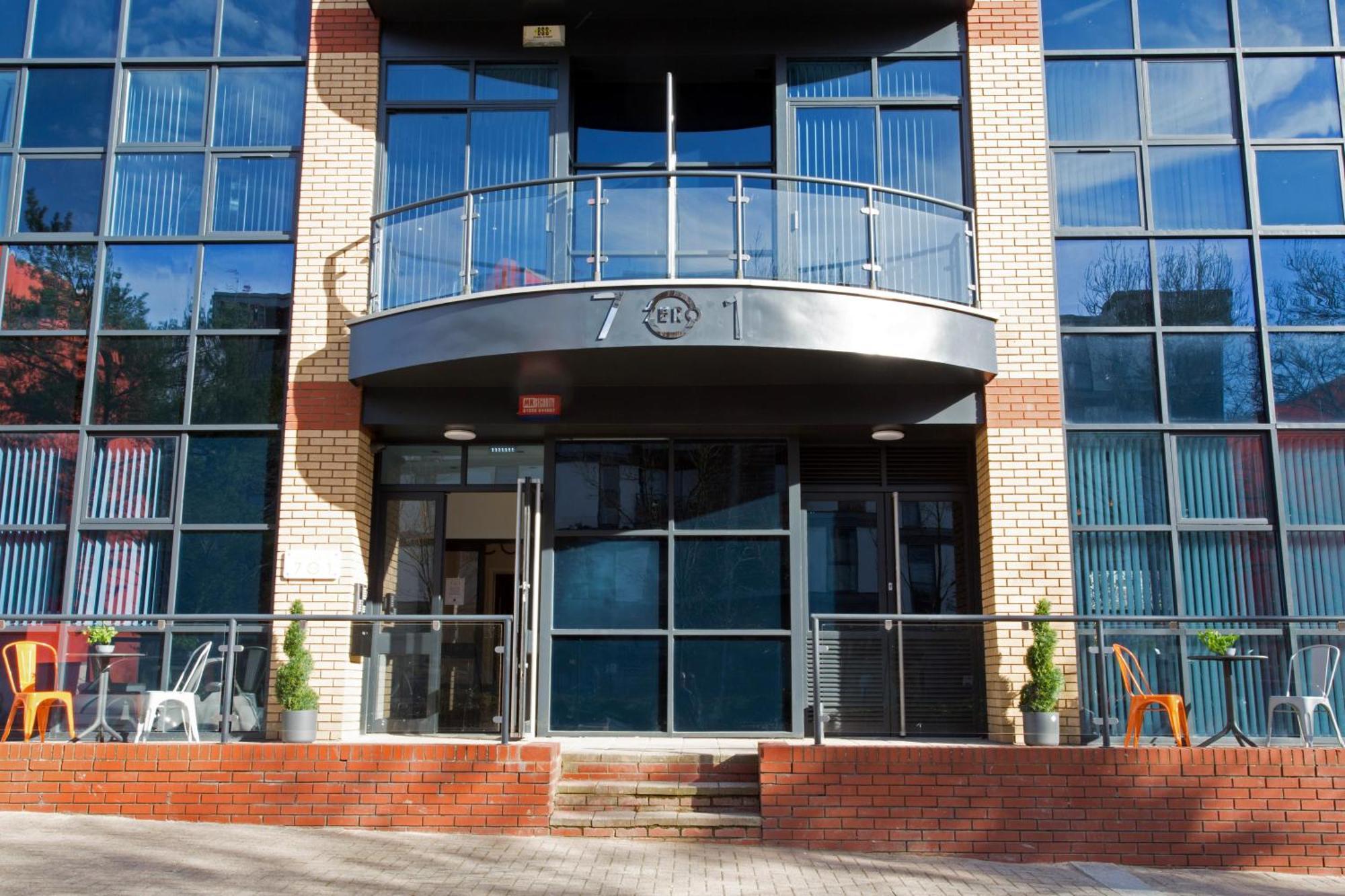 Cotels At 7Zero1 Serviced Apartments - Modern Apartments, Superfast Broadband, Free Parking, Centrally Located Milton Keynes Dış mekan fotoğraf