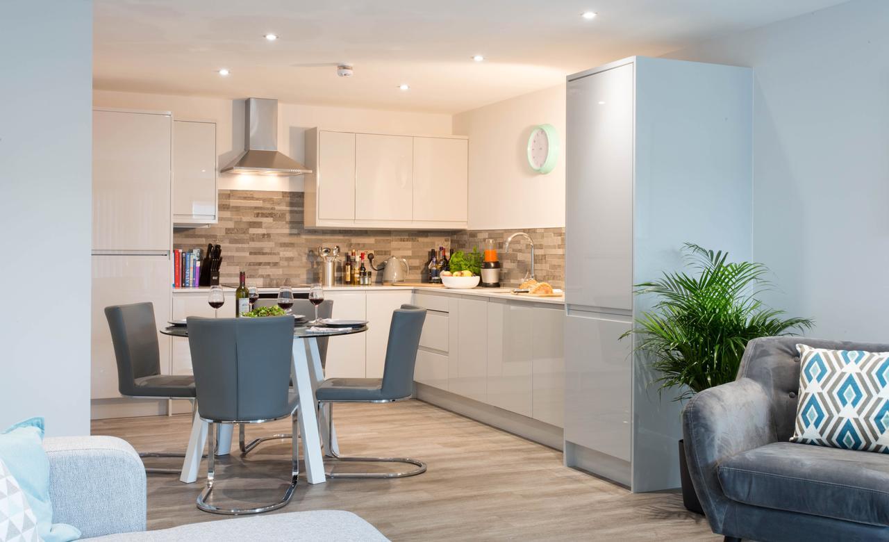Cotels At 7Zero1 Serviced Apartments - Modern Apartments, Superfast Broadband, Free Parking, Centrally Located Milton Keynes Dış mekan fotoğraf