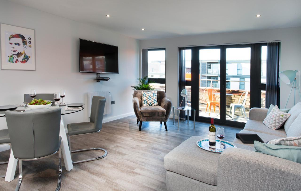 Cotels At 7Zero1 Serviced Apartments - Modern Apartments, Superfast Broadband, Free Parking, Centrally Located Milton Keynes Dış mekan fotoğraf